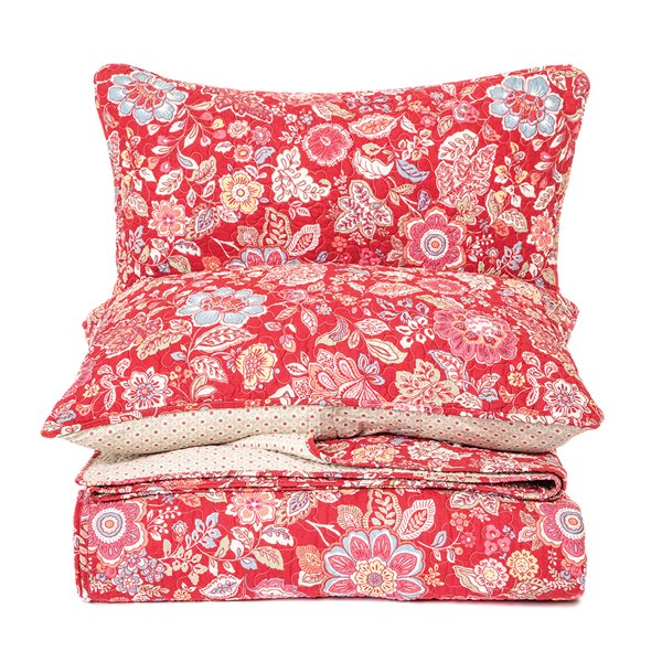 Berry red flowered quilt