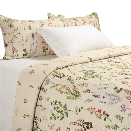 Meadow cream classic country style quilt