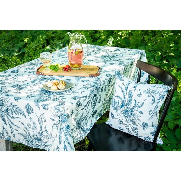 Vintage midnight blue flowered tablecloth 